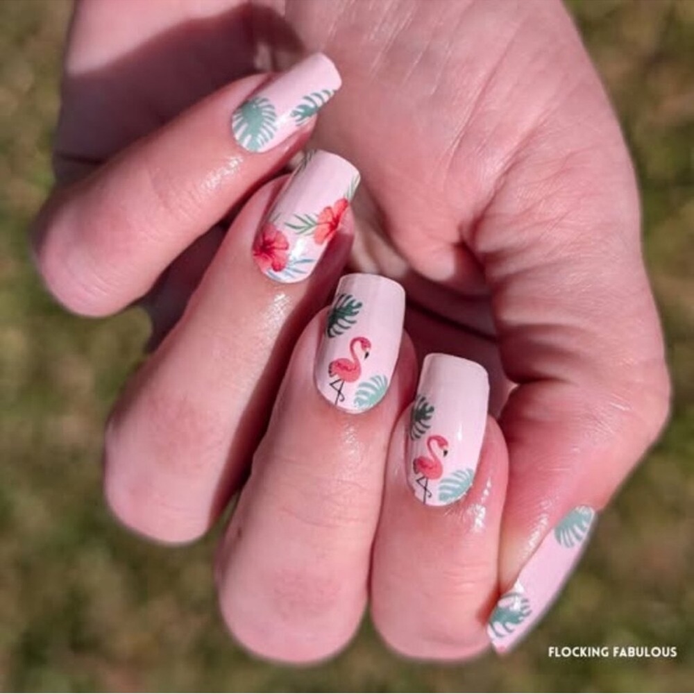 COLOR STREET Flocking Fabulous Flamingo and Leaf Nail Art